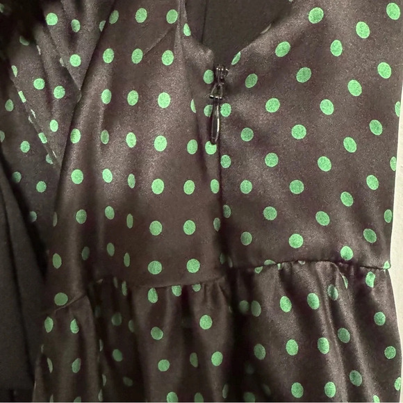 INC INTERNATIONAL CONCEPTS 100% Silk Sleeveless Top Black Green Polka Dots Sz 2 - Picture 4 of 7